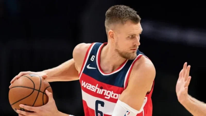 Warriors Reach Limit in Trade Deadline Star Pursuit