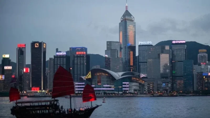Bitcoin Plummets Amid Concerns Over Hong Kong Hedge Fund Turmoil