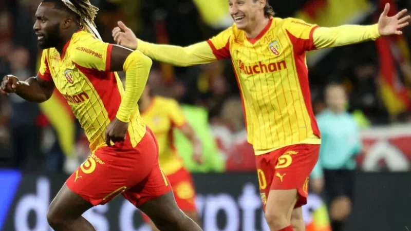 Lens Reclaims Ligue 1 Lead with Victory Over Rennes
