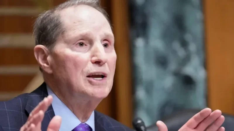 Oregon Senator Warns: ICE Leveraging Private Data as a Weapon