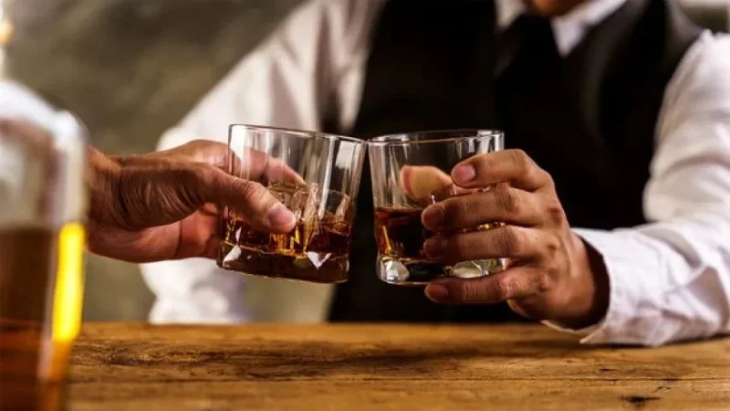 Saudi Arabia Lifts Alcohol Ban for Wealthy Foreigners