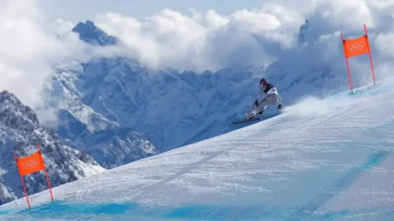 Cande Moreno Suffers Frightening Fall in Milano-Cortina Olympic Downhill Event