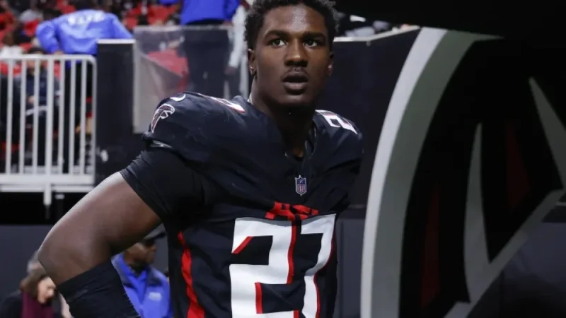 Falcons Investigate Following James Pearce’s Arrest in Domestic Dispute