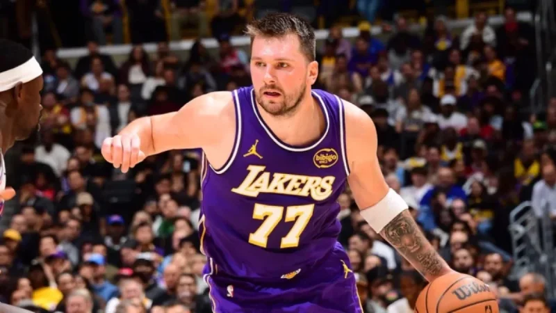 Luka Dončić Exits Lakers Game Due to Left Leg Injury