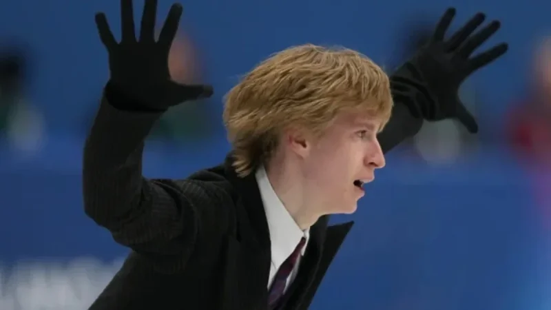 Stephen Gogolev Propels Canada to Team Event Final in Figure Skating