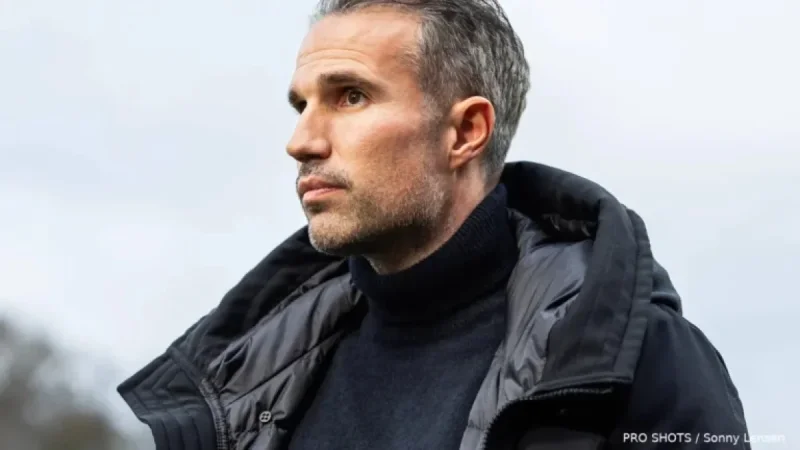 Van Persie Leads Feyenoord, No Striker in Lineup Against FC Utrecht