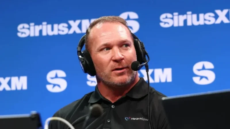 Bears Legend Brian Urlacher Praises QB Caleb Williams as a Lasting ‘Badass’