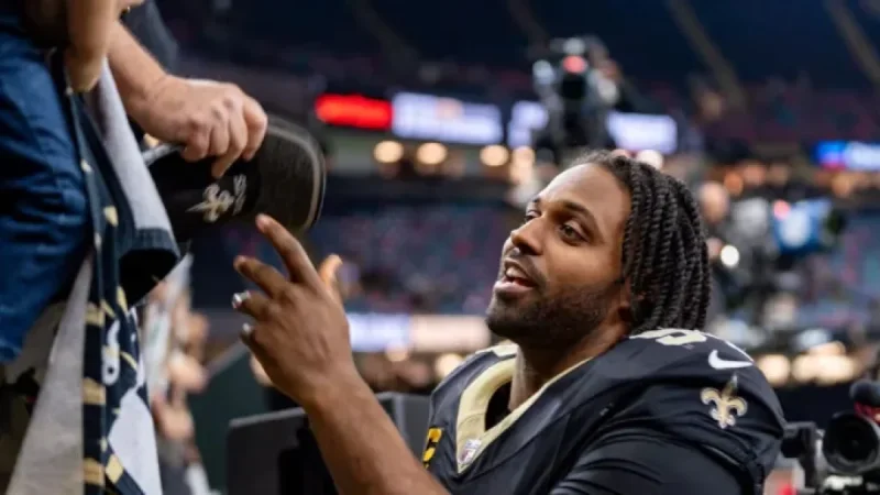 Cam Jordan Leads Krewe of ALLA Parade as Grand Marshal