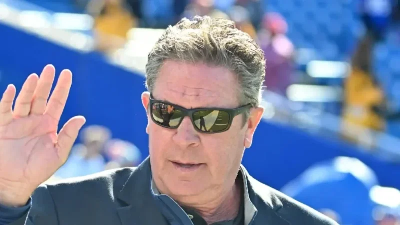 Dan Marino Reassures Dolphins Fans on Tua Tagovailoa’s Future
