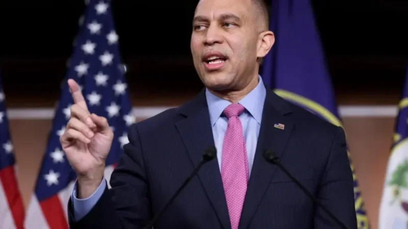 Lawmakers Clash Over ICE Reforms as DHS Funding Deadline Looms