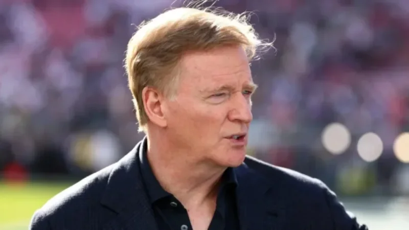 Media Executives Fill Roger Goodell’s Super Bowl Box