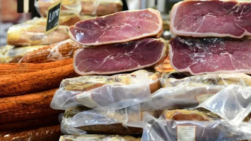 Government Urges Limiting Meat and Charcuterie Consumption