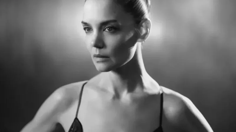 Katie Holmes Prepares to Conquer Theater’s Ultimate Challenge