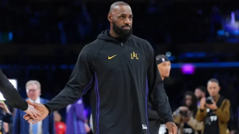 LeBron James Misses Spurs Game, Becomes Ineligible for NBA Awards