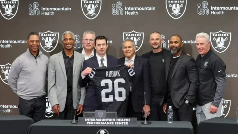Raiders Coach Klint Kubiak Guided by Kyle Shanahan’s Influence