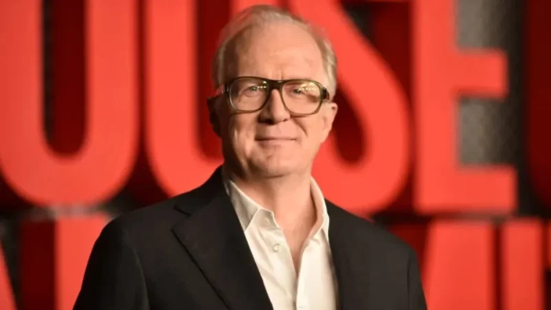 Tracy Letts Revives ‘Bug’ on Broadway, Showcasing Midwest Pragmatism