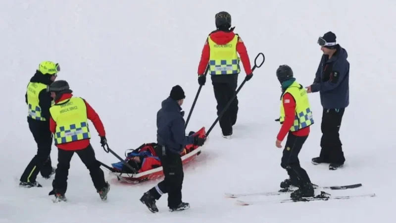 Chinese Snowboarder Liu Jiayu Injured in Fall at 2026 Winter Olympics