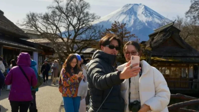 Japan’s Tourist Attractions Adjust to Absence of Chinese Group Tours