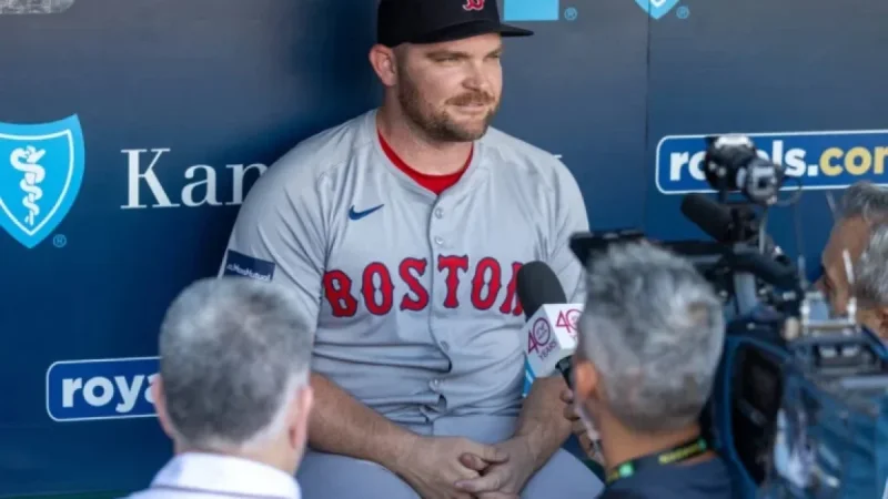 Twins Secure Liam Hendriks with Minor League Contract