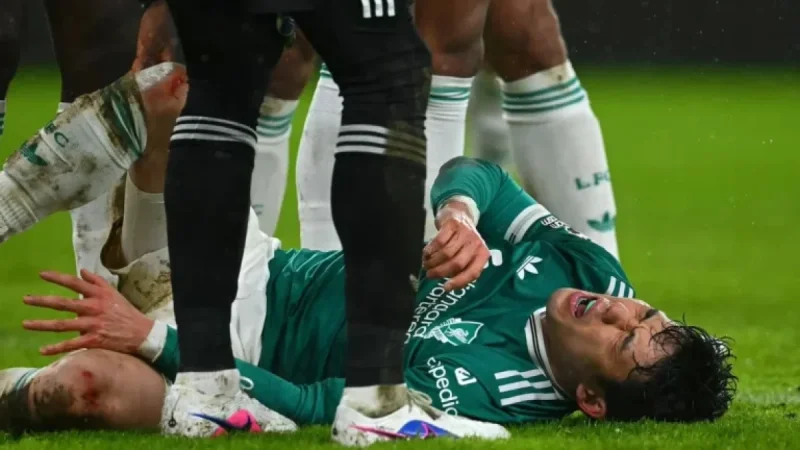 Wataru Endo Injury Deepens Liverpool’s Crisis During Sunderland Match