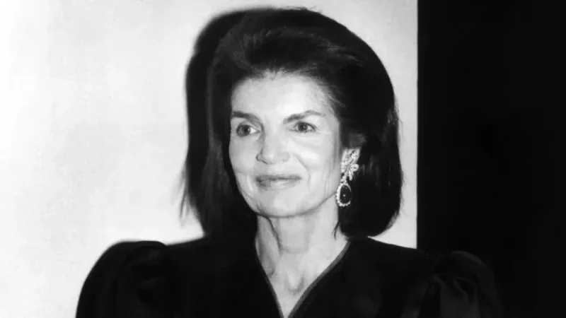 Inside Jacqueline Kennedy Onassis’s Final Days: A Love Story