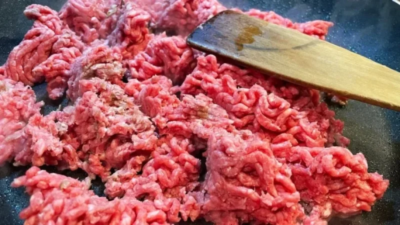 20,000 Pounds of Ground Beef Recalled Over E. Coli Contamination