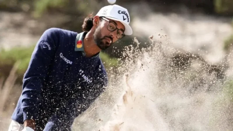 Bhatia and Hisatsune Lead at Pebble Beach Golf Tournament