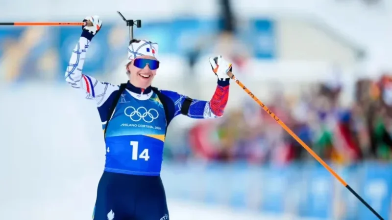 Julia Simon Overcomes Early Error to Win 15 km Gold in Milan/Cortina