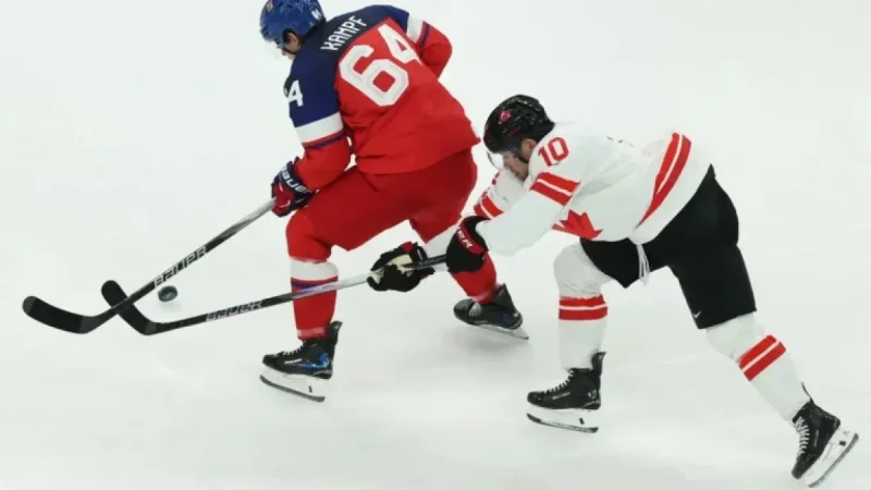 Patrice Bergeron Praises Canadiens’ Nick Suzuki Generously