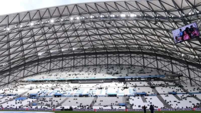 Vélodrome Protests: McCourt and Longoria Face Backlash at Kickoff