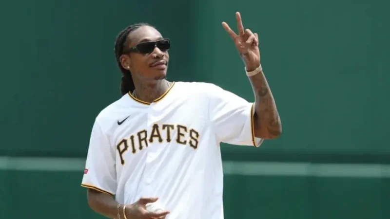 Wiz Khalifa Mourns Father’s Passing with Heartfelt Announcement