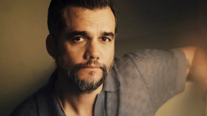 Oscar Nominee Wagner Moura Rejects Stereotypical Roles, Champions Latino Diversity