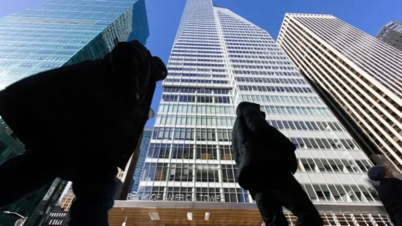 Wall Street Banks Revive 2006 Era CEO Pay Packages