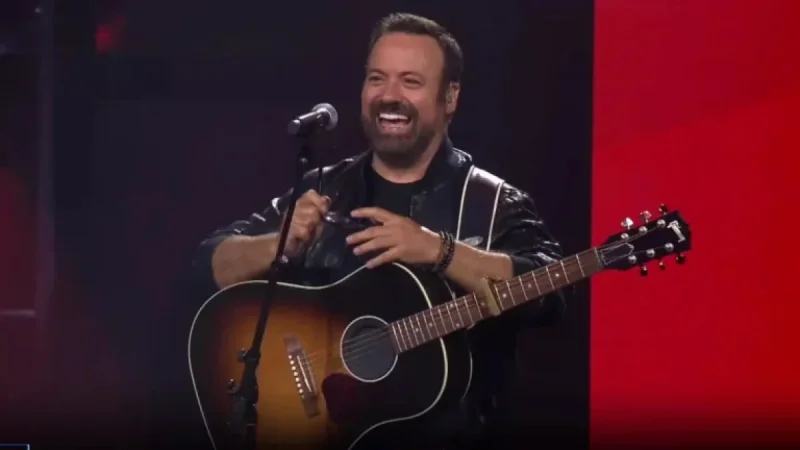 Christian Marc Gendron Amazes Coaches on ‘La Voix’ Blind Auditions