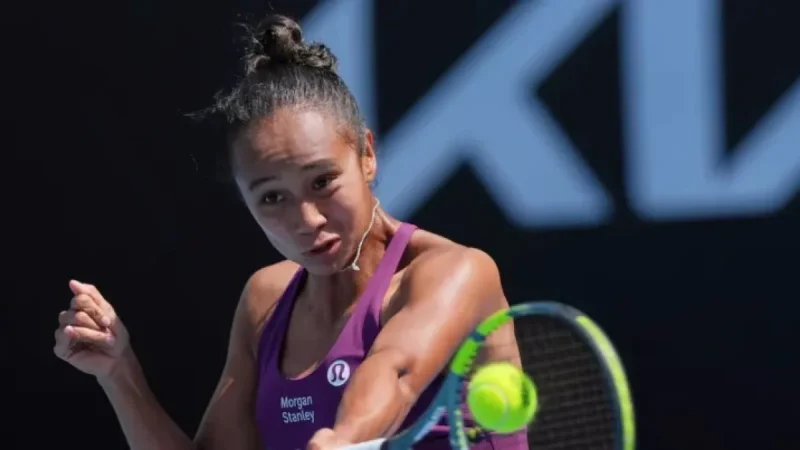 Fernandez Triumphs Over Samsonova in Dubai Championships Opener