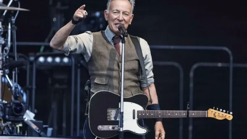 Bruce Springsteen Performs with E Street Band at PPG Paints Arena