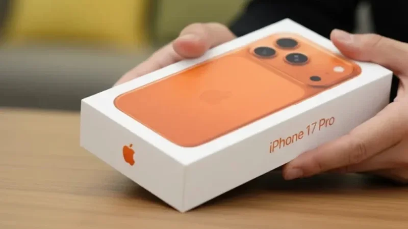 Chinese Employee Stunned by Unexpected iPhone Prize at Company Party