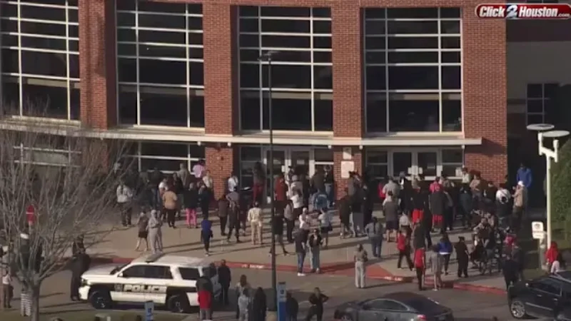 Police Investigate Suspicious Person Reported at Dobie High School