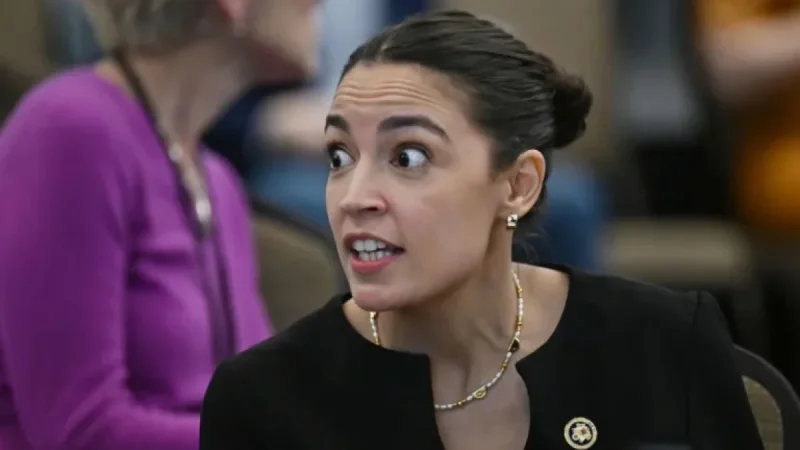 AOC Faces Challenging Weekend Amid 2028 Presidential Campaign