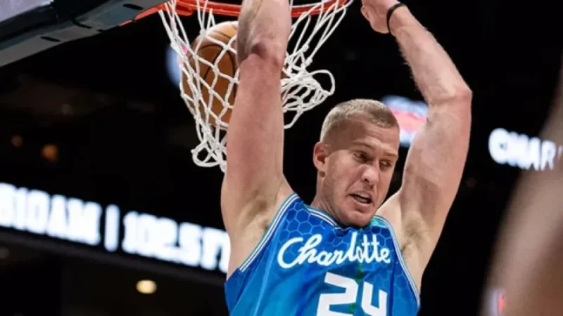 San Antonio Spurs Sign Veteran Center Mason Plumlee to 10-Day Deal