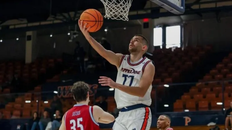 Men’s Basketball Team Embarks on Final Road Trip to Portland and Oregon State