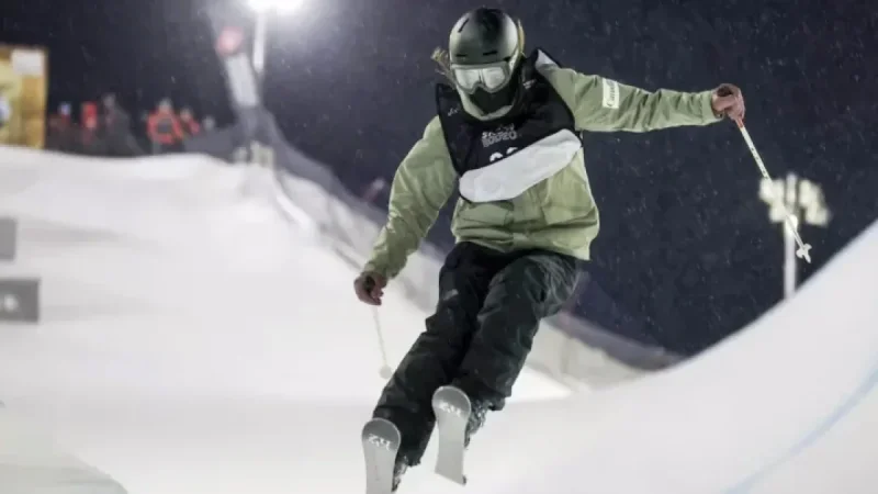 Rachael Karker Pursues Second Olympic Halfpipe Despite Knee Pain