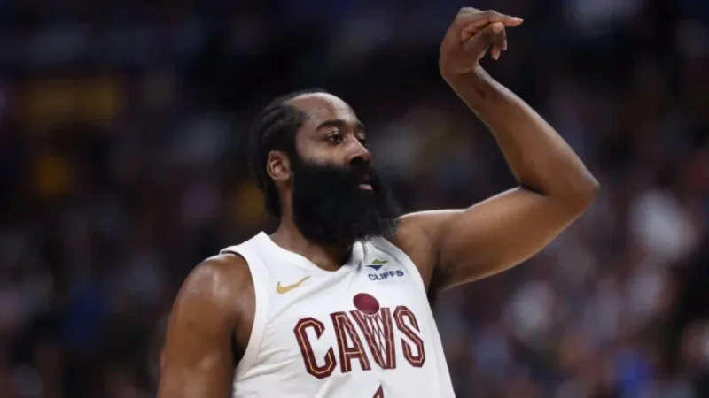 Cavaliers Resume with First Full Practice After Break