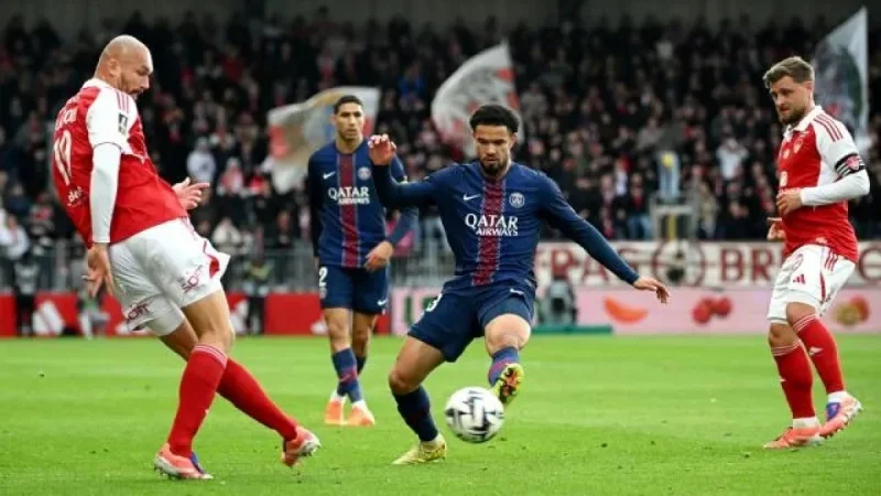 Ludovic Ajorque Strives to Lead Brest to Victory Against OM Friday
