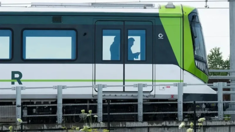 REM Service Restored After Garbage Truck Collides with Viaduct