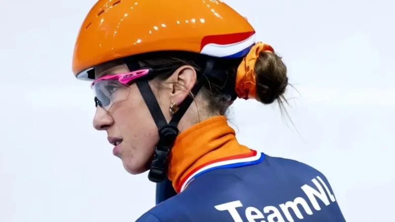 Schulting Embarks on Short Track Tournament After a Week of Uncertainty