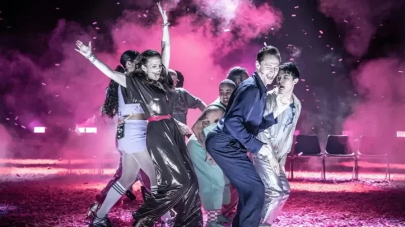 Tom Hiddleston and Hayley Atwell Lead Broadway’s Much Ado About Nothing