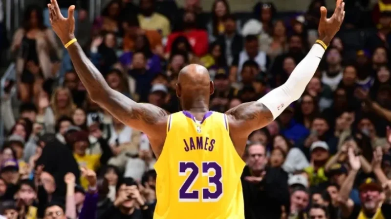 Lakers Defeat Clippers in Tense Final Showdown