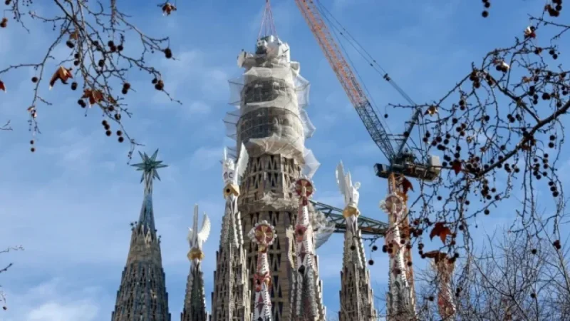 Sagrada Familia Achieves Maximum Height After 140 Years of Construction