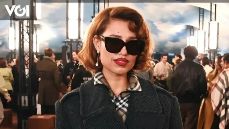 Raye Offers Compensation to Fans Missing Her Paris Concert